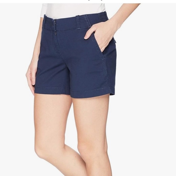Vineyard vine dayboat classic shorts solid deep bay. NWT. Size 14. - Picture 3 of 11